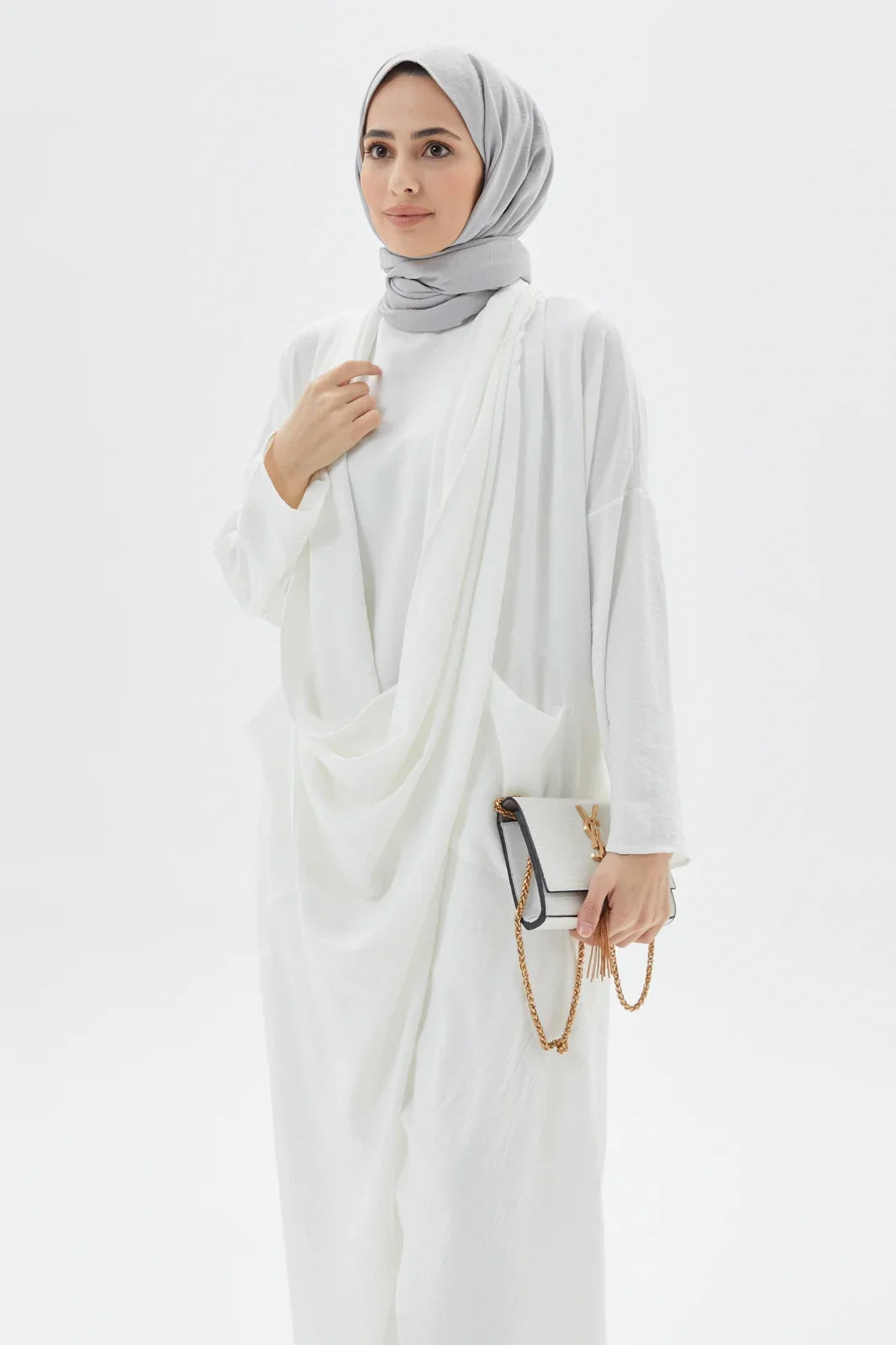 White Cross Abaya Modest Outfit Exclusively on Turkista