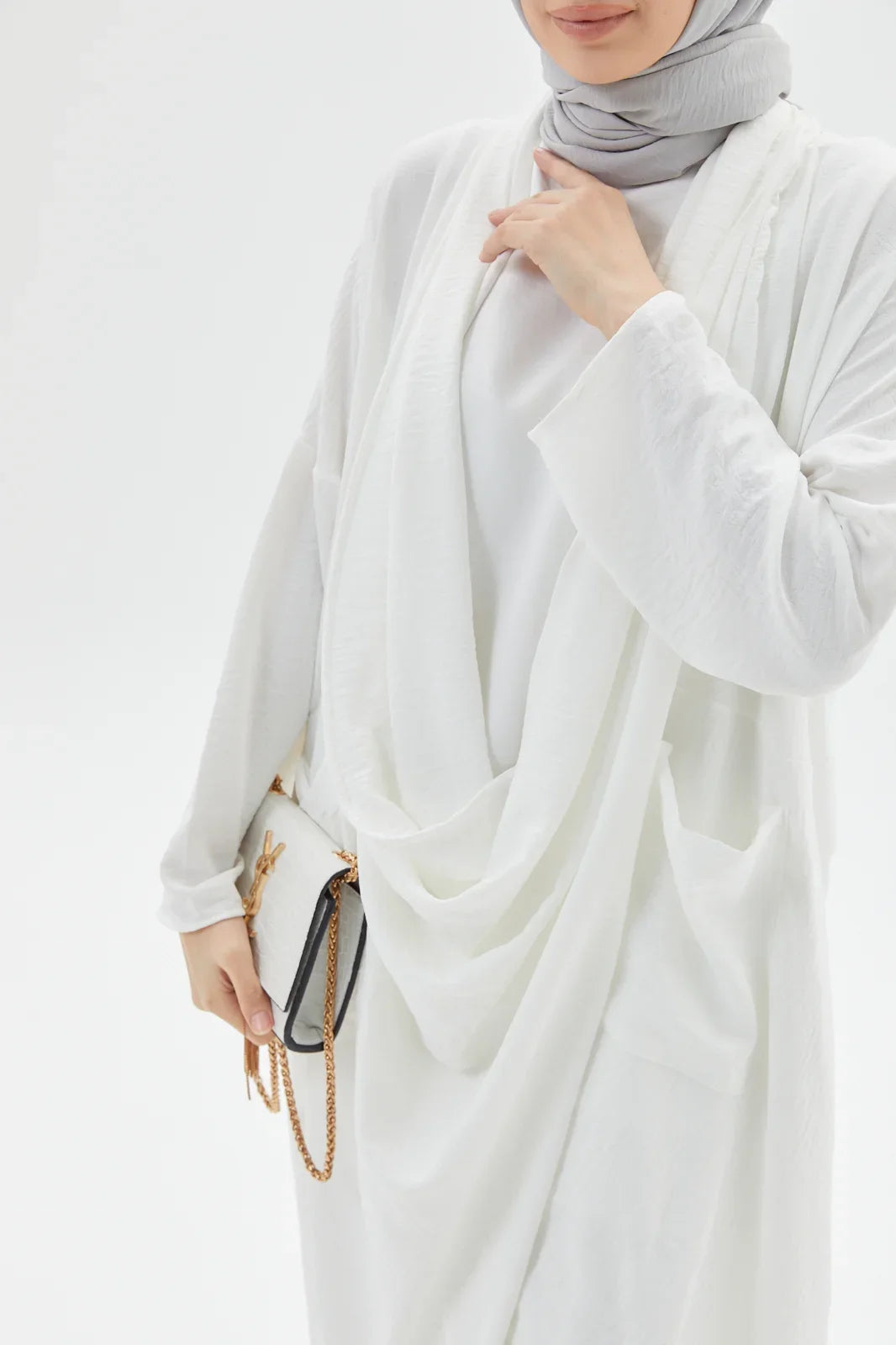 White Cross Abaya Modest Outfit Exclusively on Turkista