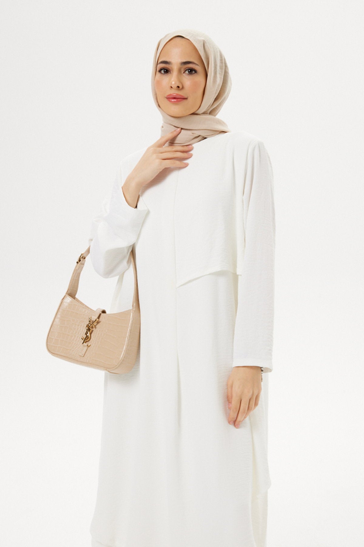 Two-Piece Modest White Abaya Travel Set Outfit