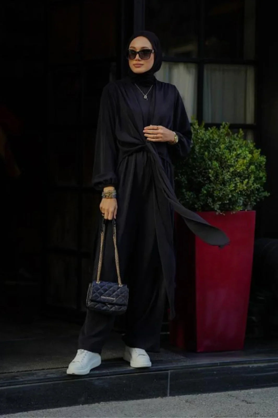  Black Abaya A Modest Outfit for Women